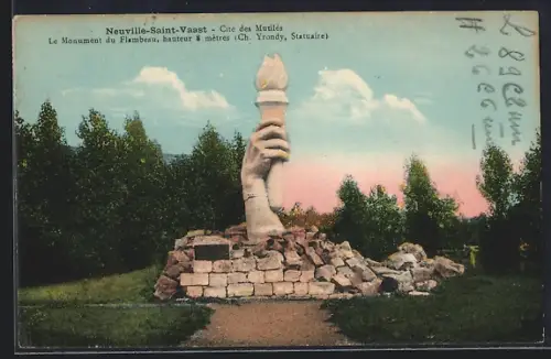 AK Neuville-Saint-Vaast, Cité des Mutilés, Le Monument du Flambeau
