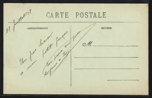 AK Nielles-les-Bléquin /P.-de-C., La Passerelle sur la rue du Cardonnois et Vue sur la Colline