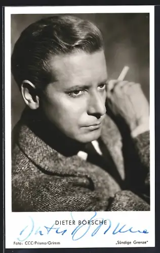 AK Schauspieler Dieter Borsche im Portrait mit Zigarette, mit Autograph