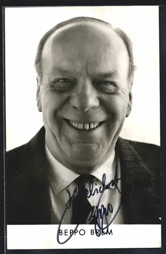 AK Schauspieler Beppo Brem lächelnd im Porträt mit Autograph