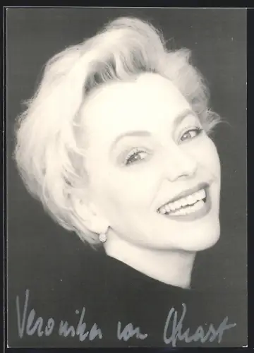 AK Veronika von Quast lacht, Autograph