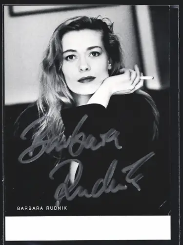 AK Barbara Rudnik mit Zigarette, Autograph