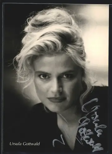 AK Ursula Gottwald, Portrait, Autograph