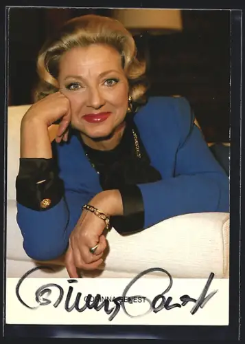 AK Corinna Genest, Portrait im blauen Blazer, Autograph