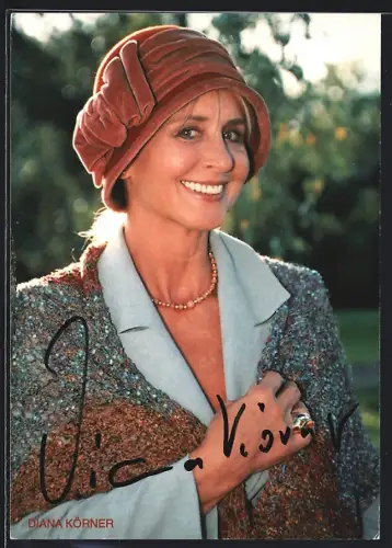 AK Diana Körner mit Hut, Autograph