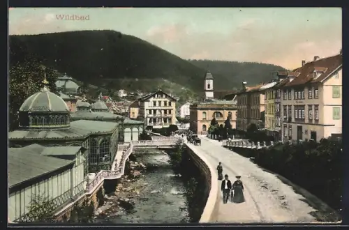 AK Wildbad / Enz, Strassenpartie mit Kirche