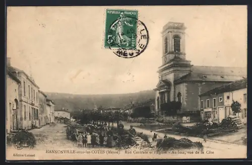 AK Hannonville-sous-les-Cotes /Meuse, Rue Centrale et l`Eglise, Au loin, vue de la Côte