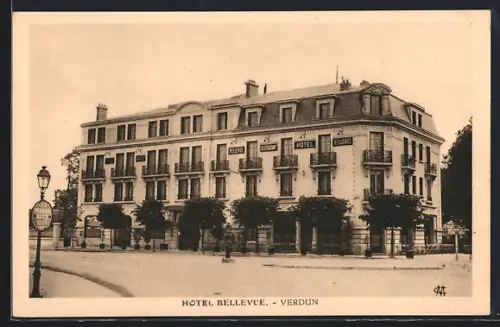 AK Verdun, Hotel Bellevue mit Strassenpartie