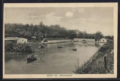 AK Buer i. W., Schützenhof vom Wasser aus, Panorama mit Booten