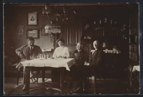 Foto-AK Fürth /Bayern, Fürther Bürgerhaushalt anno 1913