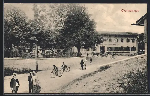 AK Oberwarngau, Gasthaus Johann Ohrt, Fahrradfahrer