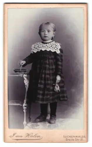 Fotografie J. von Halen, Luckenwalde, Breite Str. 21, Klara Lehmann als Kind