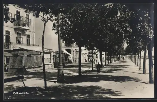 AK Crikvenica, Restaurant an einer Allee