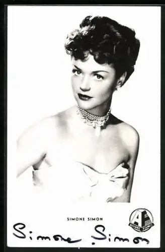 AK Schauspielerin Simone Simon mit Collier, Autograph