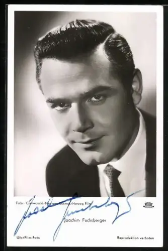 AK Schauspieler Joachim Fuchsberger mit smartem Blick, Autograph