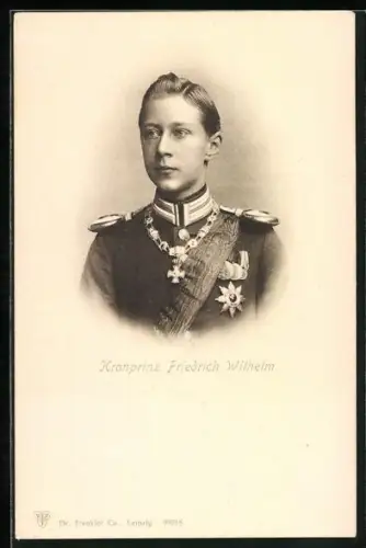 AK Kronprinz Friedrich Wilhelm in Uniform mit Orden