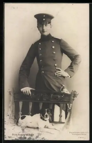 AK Prinz August Wilhelm von Preussen mit Hund