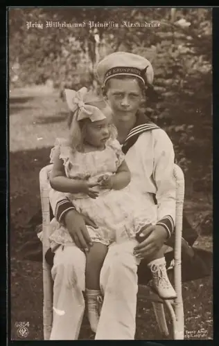 AK Prinz Wilhelm in Matrosen-Uniform & Prinzessin Alexandrine von Preussen