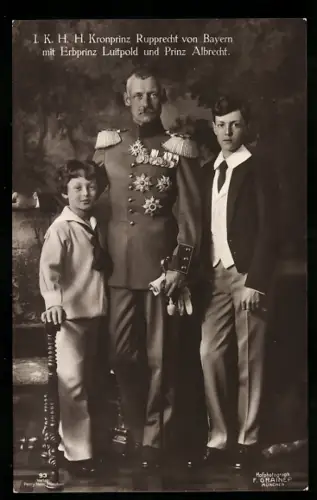 AK I. K. H. H. Kronprinz Rupprecht von Bayern mit Erbprinz Luitpold und Prinz Albrecht