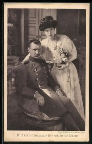 AK Kronprinz u. Prinzessin Rupprecht von Bayern in Uniform und besticktem Sommerkleid