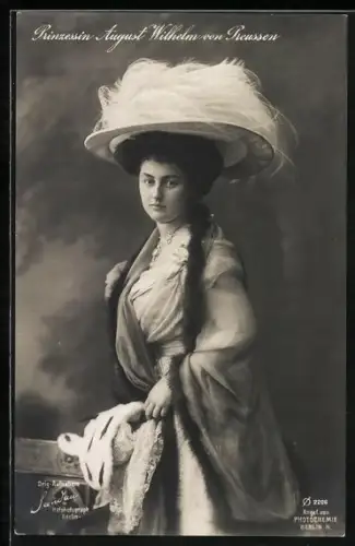 AK Prinzessin August Wilhelm von Preussen mit Hut