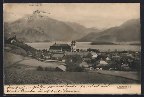 AK Mondsee, Ortsansicht mit Gebirge im Hintergrund