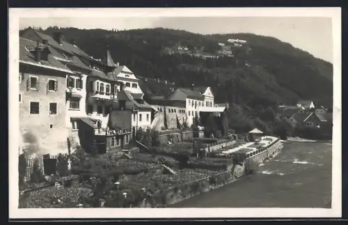 AK Murau, Uferpartie mit Bergblick