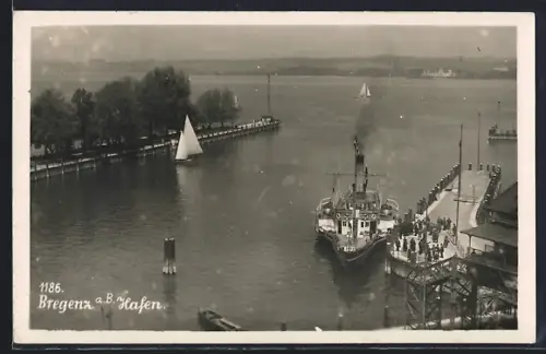 AK Bregenz a. B., Dampfschiff am Hafen