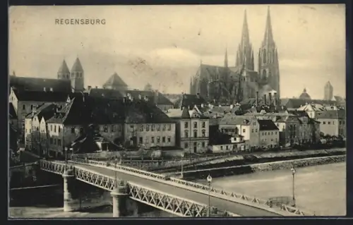 AK Regensburg, Donau mit Brücke, Die Kirche im Stadtzentrum