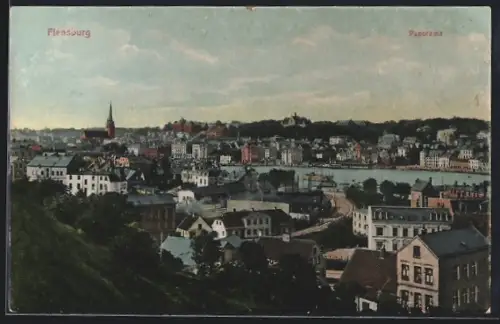 AK Flensburg, Ortsansicht mit Blick zur Kirche im Zentrum