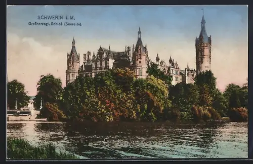AK Schwerin i. M., Seeseite vom grossherzogl. Schloss