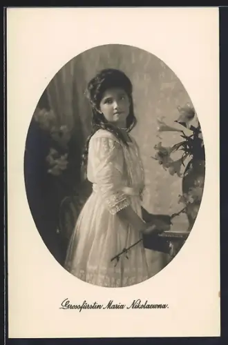 AK Grossfürstin Maria Nikolaewna von Russland in einem weissen Kleid