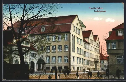 AK Zweibrücken, Ludwigschule, Kinder auf dem Schulhof