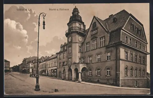 AK Treuen / Vogtland, Markt & Rathaus