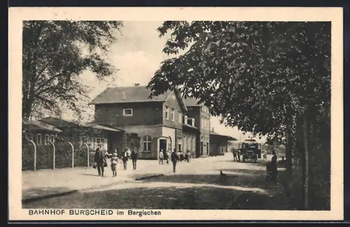 AK Burscheid / Bergisches Land, Partie am Bahnhof