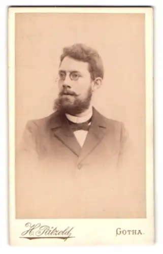 Fotografie H. Pätzold, Gotha, Gartenstrasse 50, W. Saur im Porträt 1895