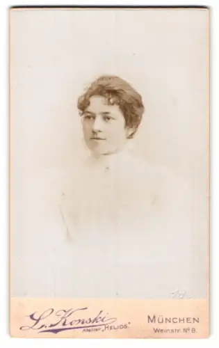 Fotografie L. Konski, München, Weinstrasse 8, Paula Philipp im Porträt