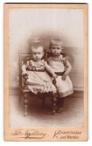 Fotografie Th. Nachtwey, Crimmitschau, Thiemestrasse, Reinhard und Käthe im Atelier