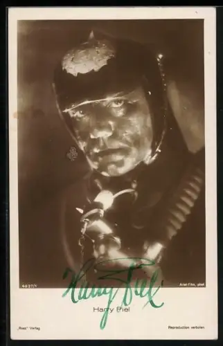 AK Schauspieler Harry Piel in Uniform, Autograph