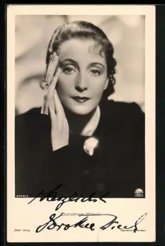 AK Schauspielerin Dorothea Wieck im Portrait, Autograph