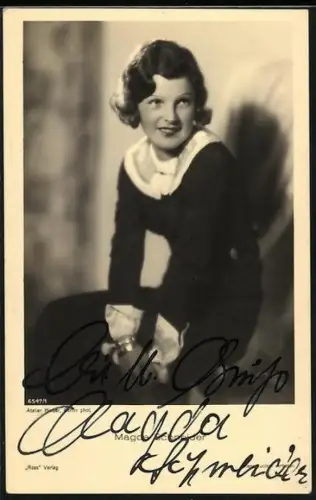 AK Schauspielerin Magda Schneider lächelnd zur Seite blickend, Autograph