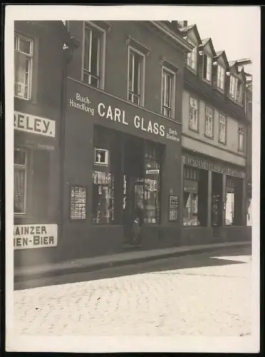 Fotografie unbekannter Fotograf, Ansicht St. Goar, Buchhandlung Carl Glass mit Ansichtskarten-Vitrine