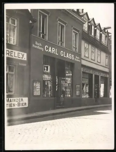 Fotografie unbekannter Fotograf, Ansicht St. Goar, Buchhandlung Carl Glass mit Ansichtskarten-Vitrine