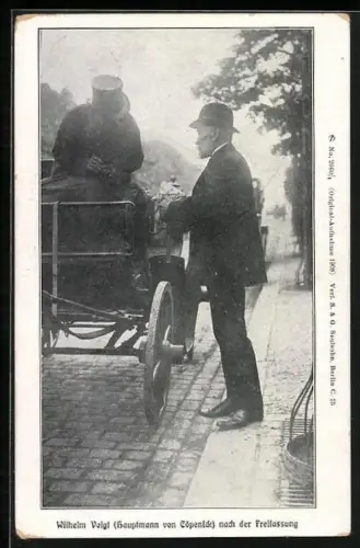 AK Berlin, Köpenick, Wilhelm Voigt Hauptmann von Köpenick nach der Freilassung