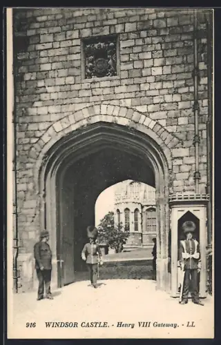 AK Windsor Castle, Henry VIII Gateway