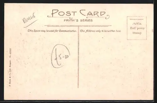 AK Pangbourne, Village