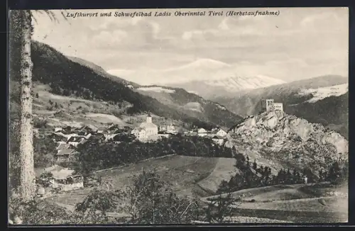 AK Ladis /Tirol, Ortsansicht mit Burg und Kirche