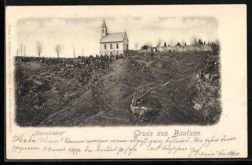 AK Bautzen, Eierschieben am Hügel vor der Kirche