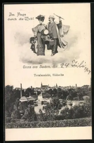 AK Bautzen, Totalansicht, Südseite mit See, Paar mit Gepäck, Im Fluge durch die Welt