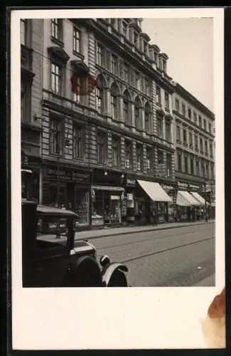 Foto-AK Berlin, Geschäfte Brückenstrasse 12 + 13 um 1928